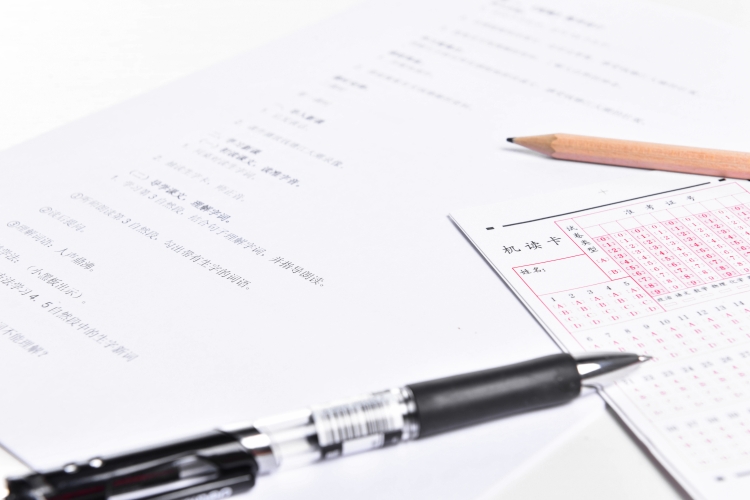 同一个知识点，两张考卷为何如此不同？今年起，上海对高中学业水平测试科学性有新要求(图1)